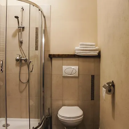 Pod Kogutkiem 3* Krzywaczka